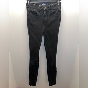 Hollister 0L Black Ultra High-Rise Super Skinny